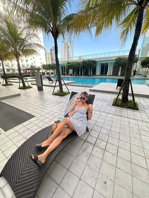 The Brentt Piazza At Sm Jazz Makati With Balcony Apartment Manila