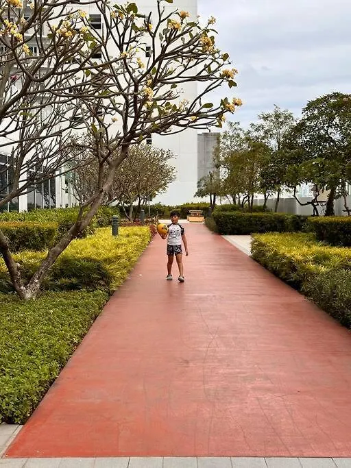 The Brentt Piazza At Sm Jazz Makati With Balcony Apartment Manila