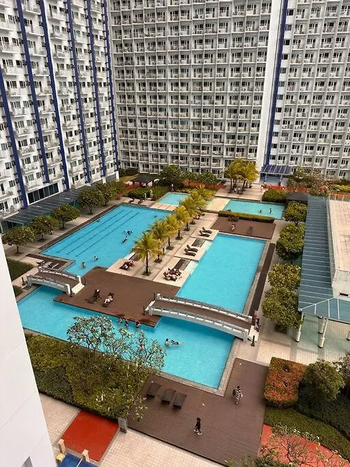 The Brentt Piazza At Sm Jazz Makati With Balcony Apartment Manila