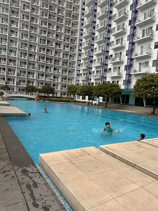 The Brentt Piazza At Sm Jazz Makati With Balcony Apartment Manila Philippines